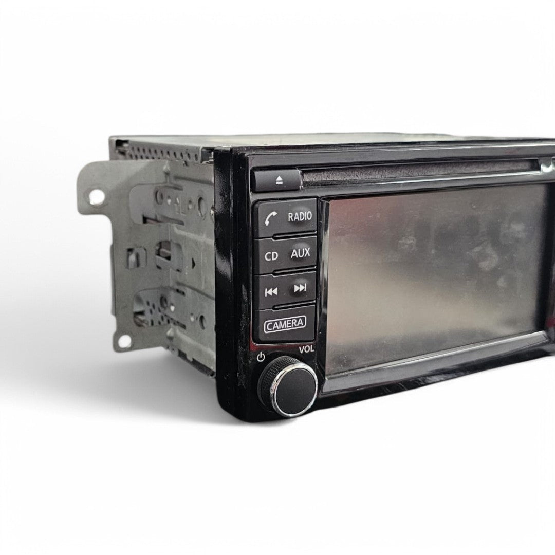 Auto-rádio Original Nissan Pulsar/Juke com Compatibilidade Câmaras 360 – Usado 7612033118